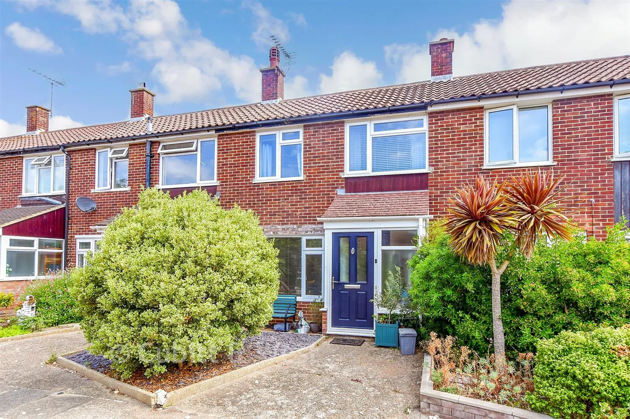 3 bed house for sale, St. Thomas's Court, Portsmouth, PO1