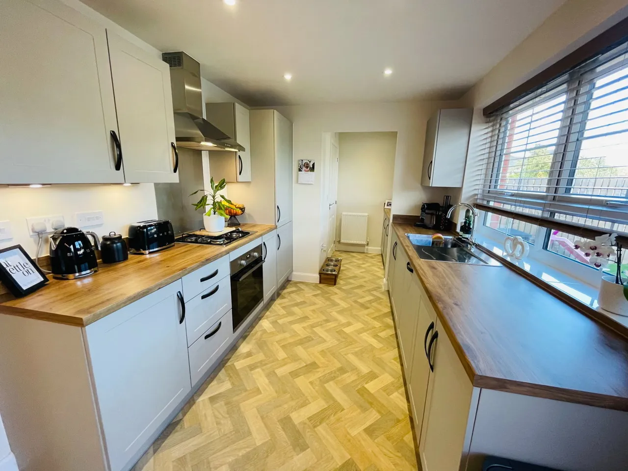 Cruck Barn Road, Penistone, photo 7