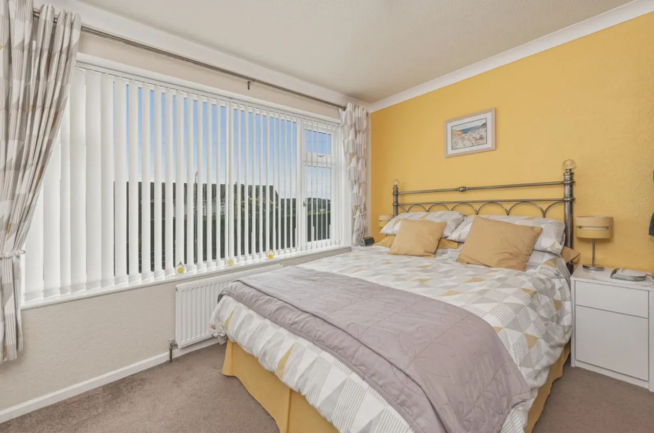 Manor Park Way, Lepton, HD8, photo 5