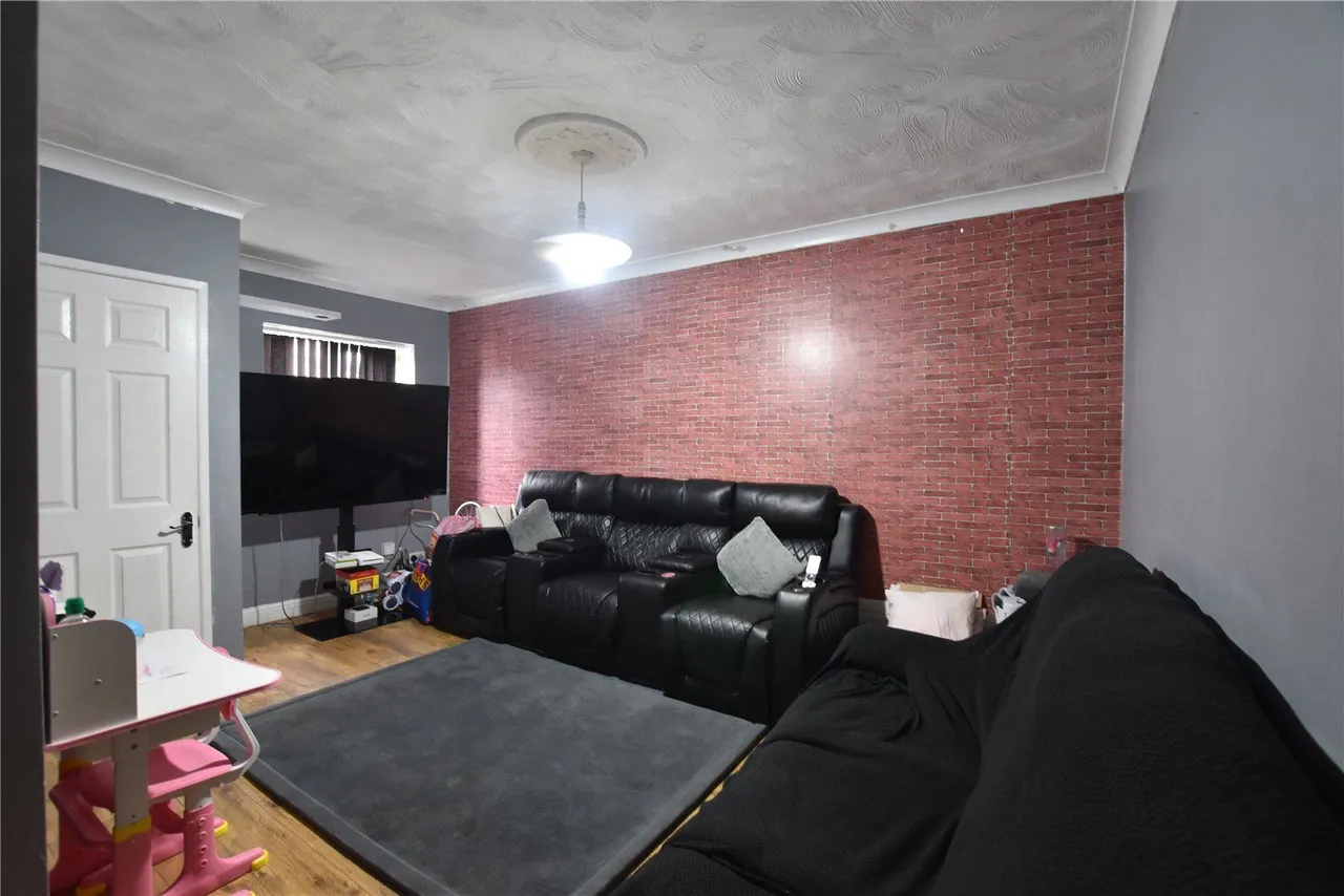 Mason Street, Heywood, OL10, photo 4