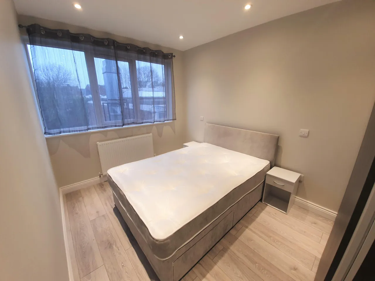 High Street North, LU6, photo 6