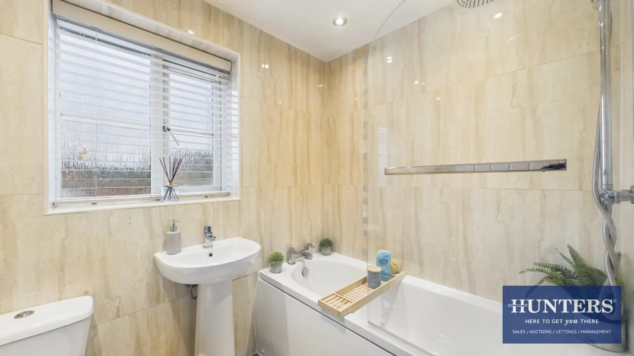 Halesworth Drive, South Hylton, SR4, photo 18