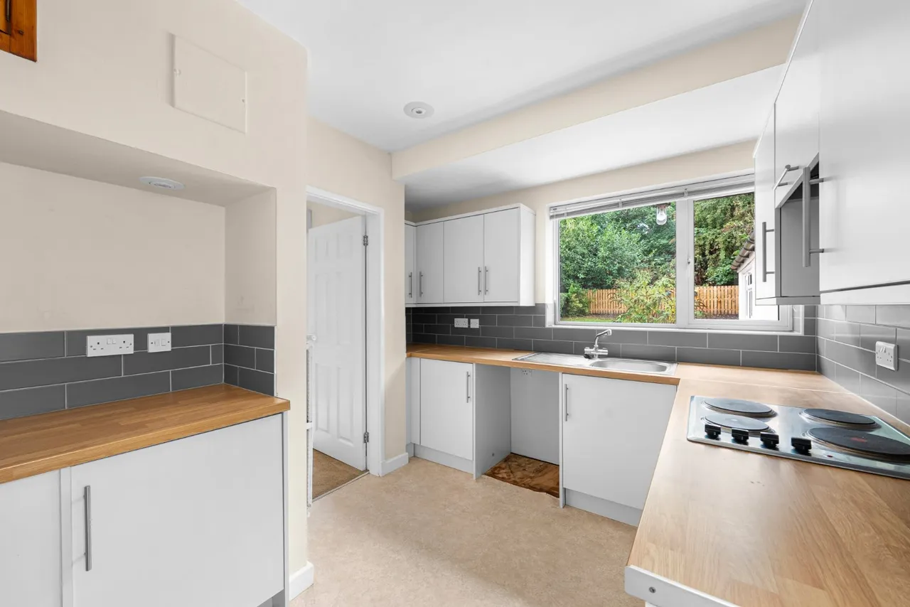 Holme Grove, Burley in Wharfedale, LS29, photo 5