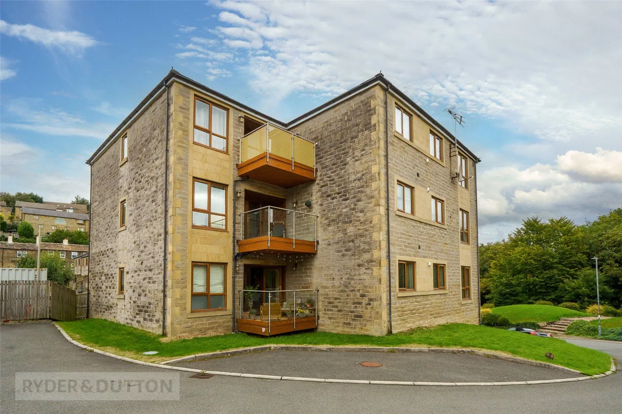 2 bed flat for sale, Victoria Mills, Holmfirth, HD9