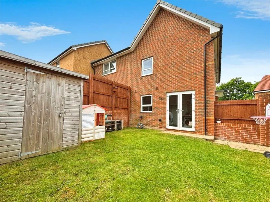 Dormouse Drive, Newport, PO30, photo 10