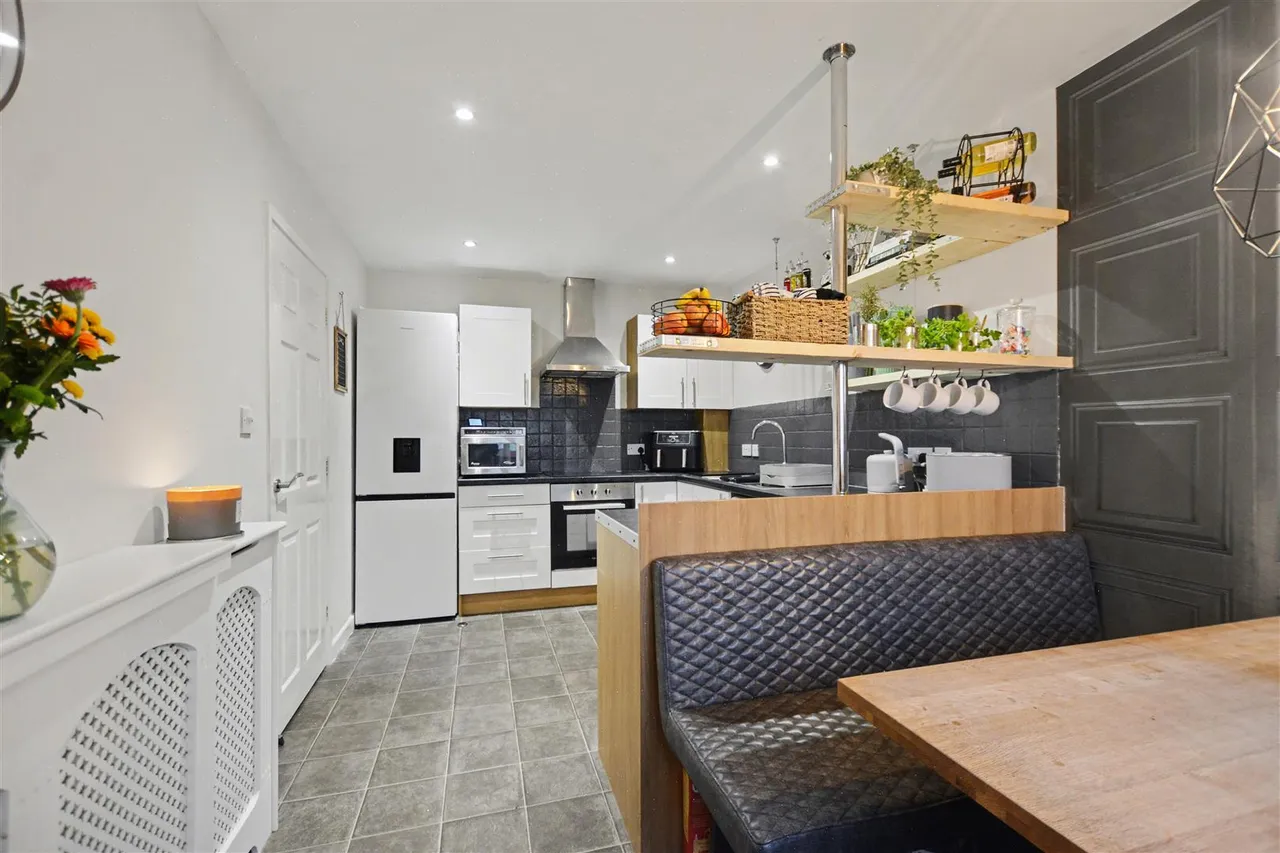 Festival Crescent, Trowell, NG9, photo 8