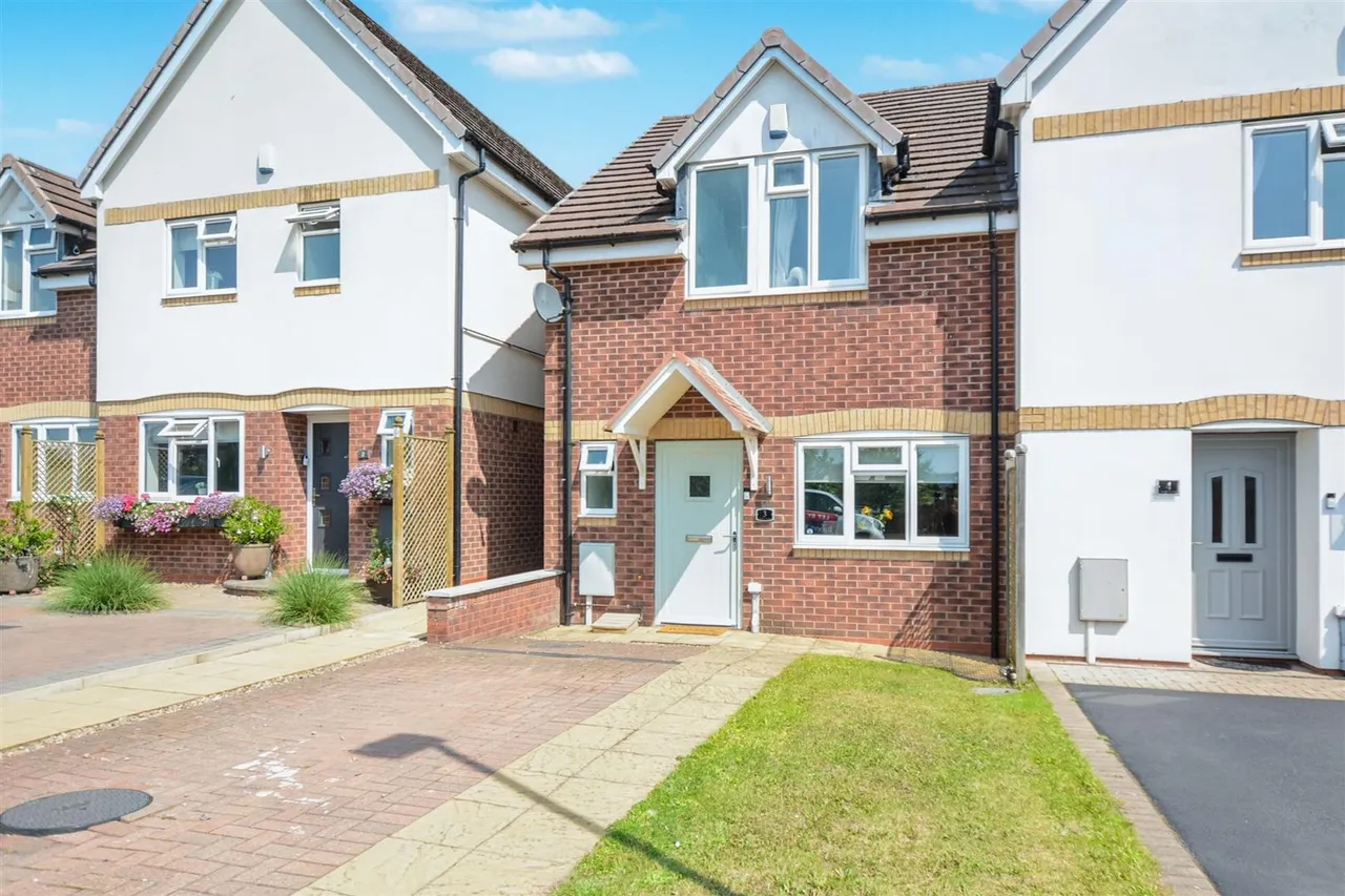 3 bed house for sale, Festival Crescent, Trowell, NG9