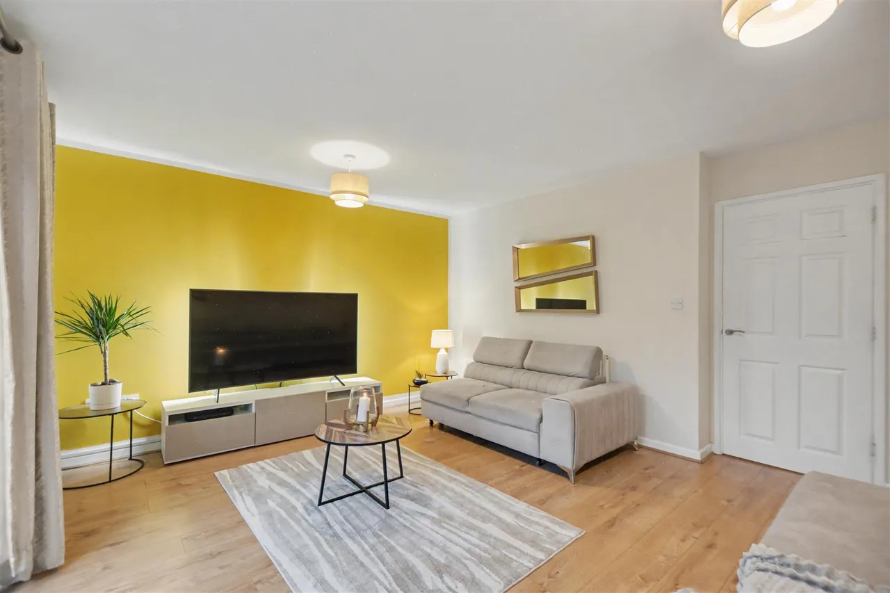 Festival Crescent, Trowell, NG9, photo 3