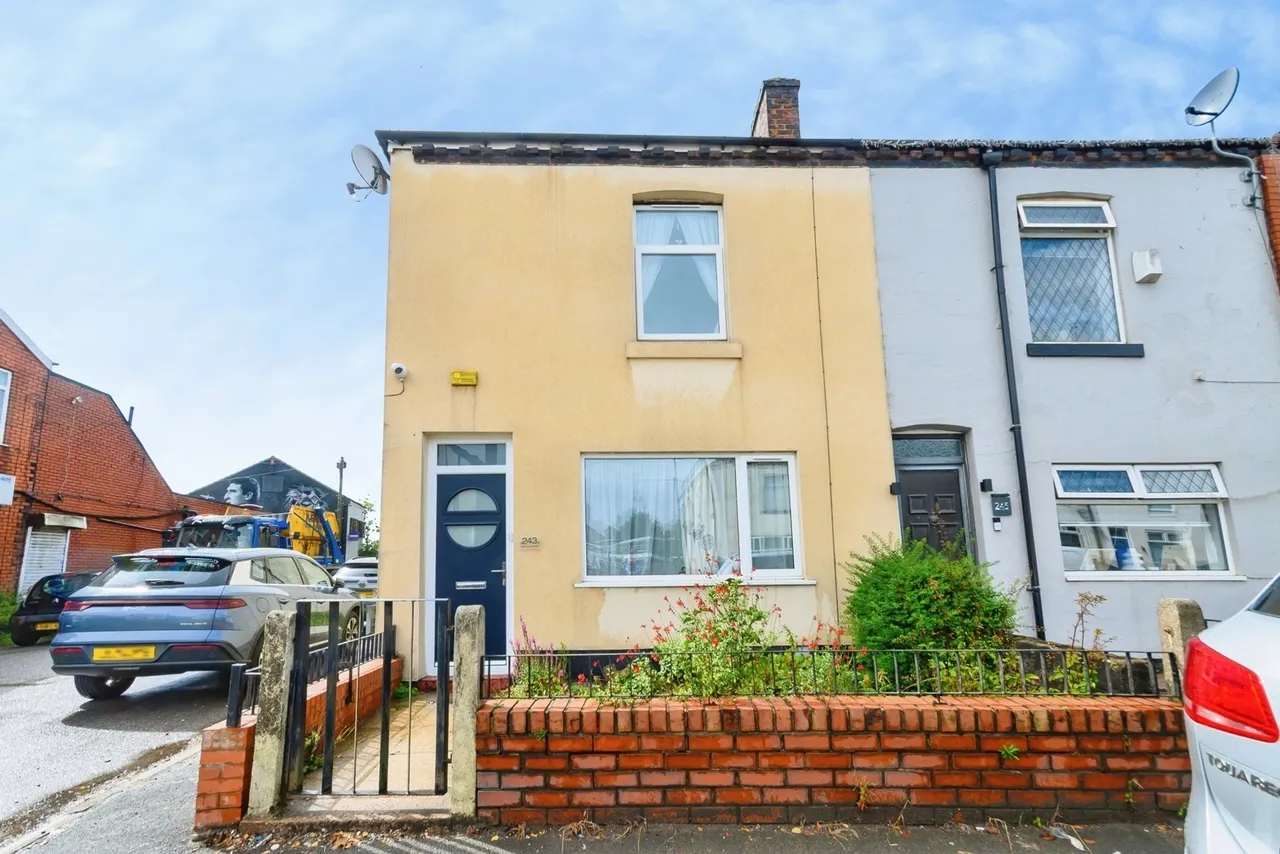 2 bed house for sale — Manchester Road West, Little Hulton, Manchester, Greater Manchester, M38