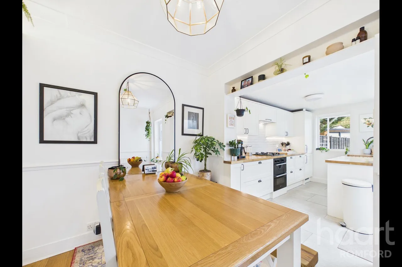 Cotleigh Road, Romford, RM7, photo 12