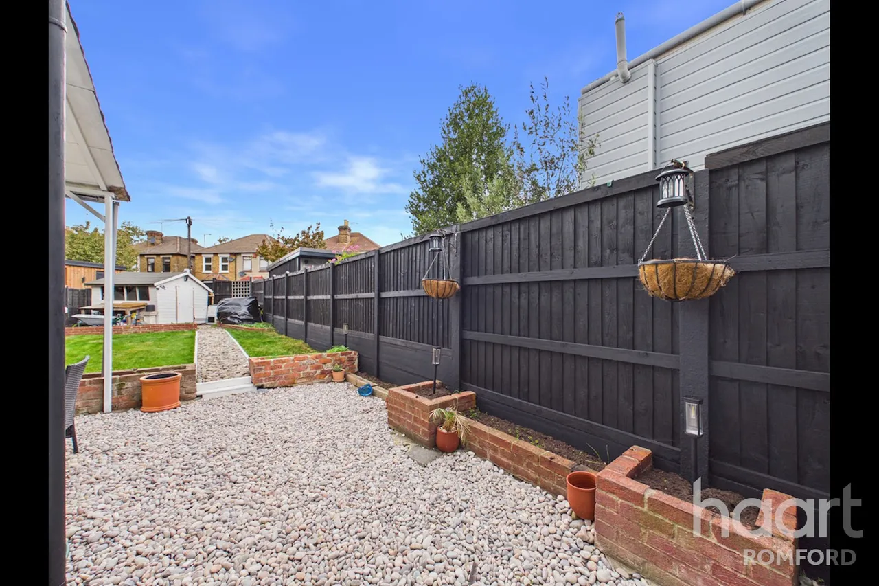Cotleigh Road, Romford, RM7, photo 21