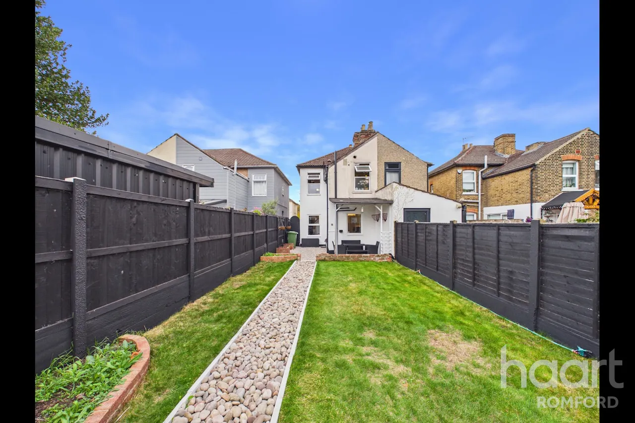Cotleigh Road, Romford, RM7, photo 24
