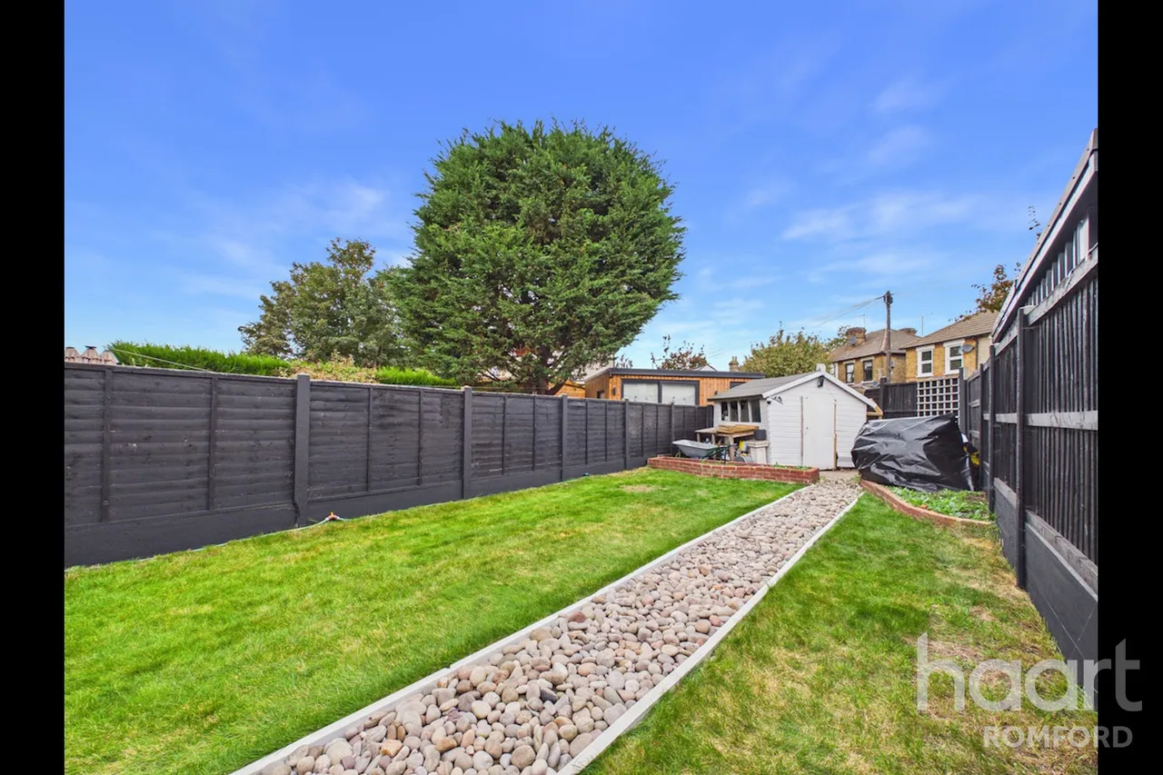 Cotleigh Road, Romford, RM7, photo 23