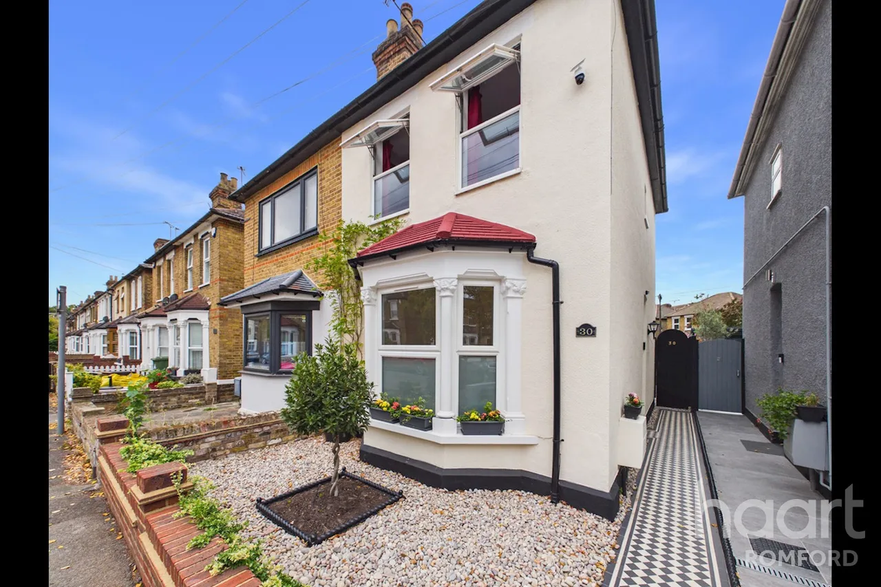 Cotleigh Road, Romford, RM7, photo 25