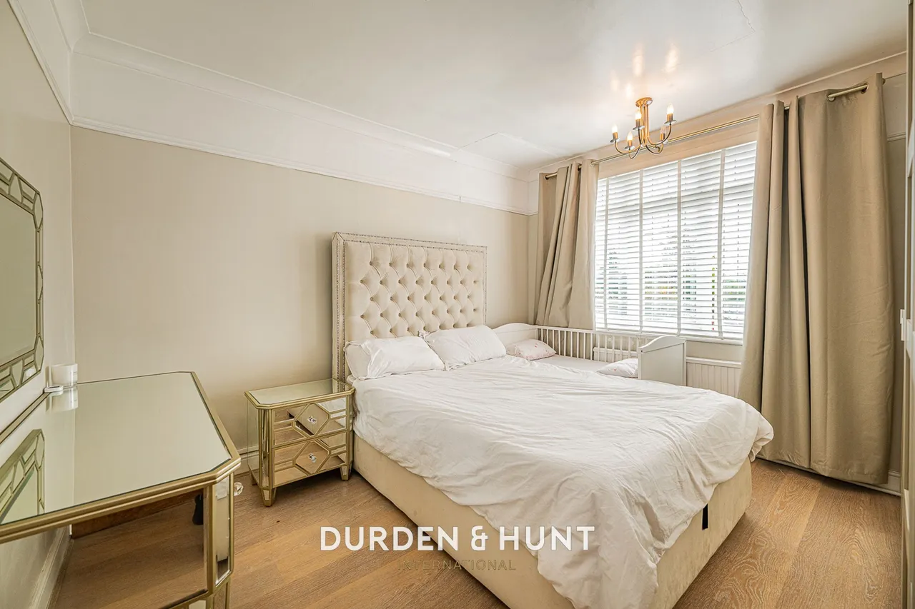Syracuse Avenue, Rainham, RM13, photo 11