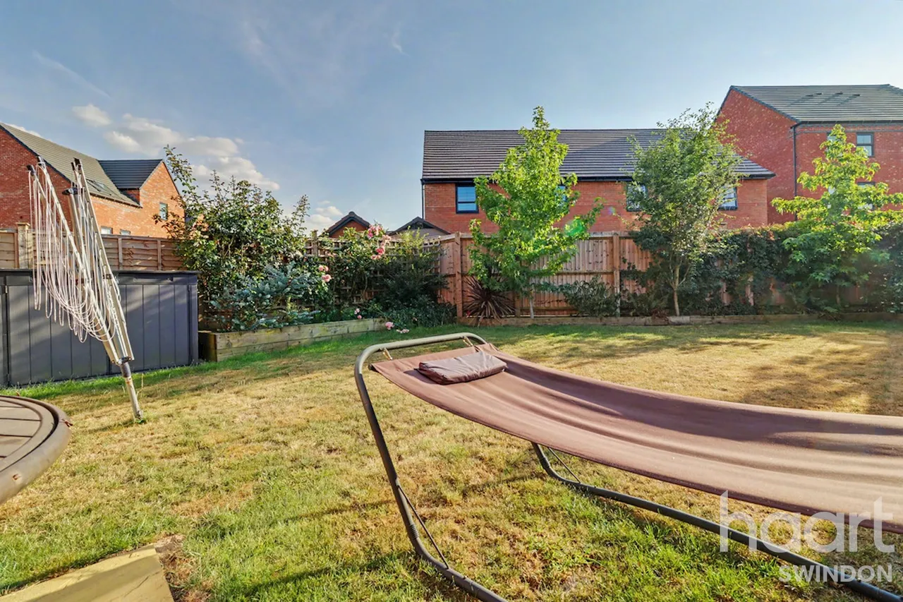 Quince Avenue, Swindon, SN1, photo 13