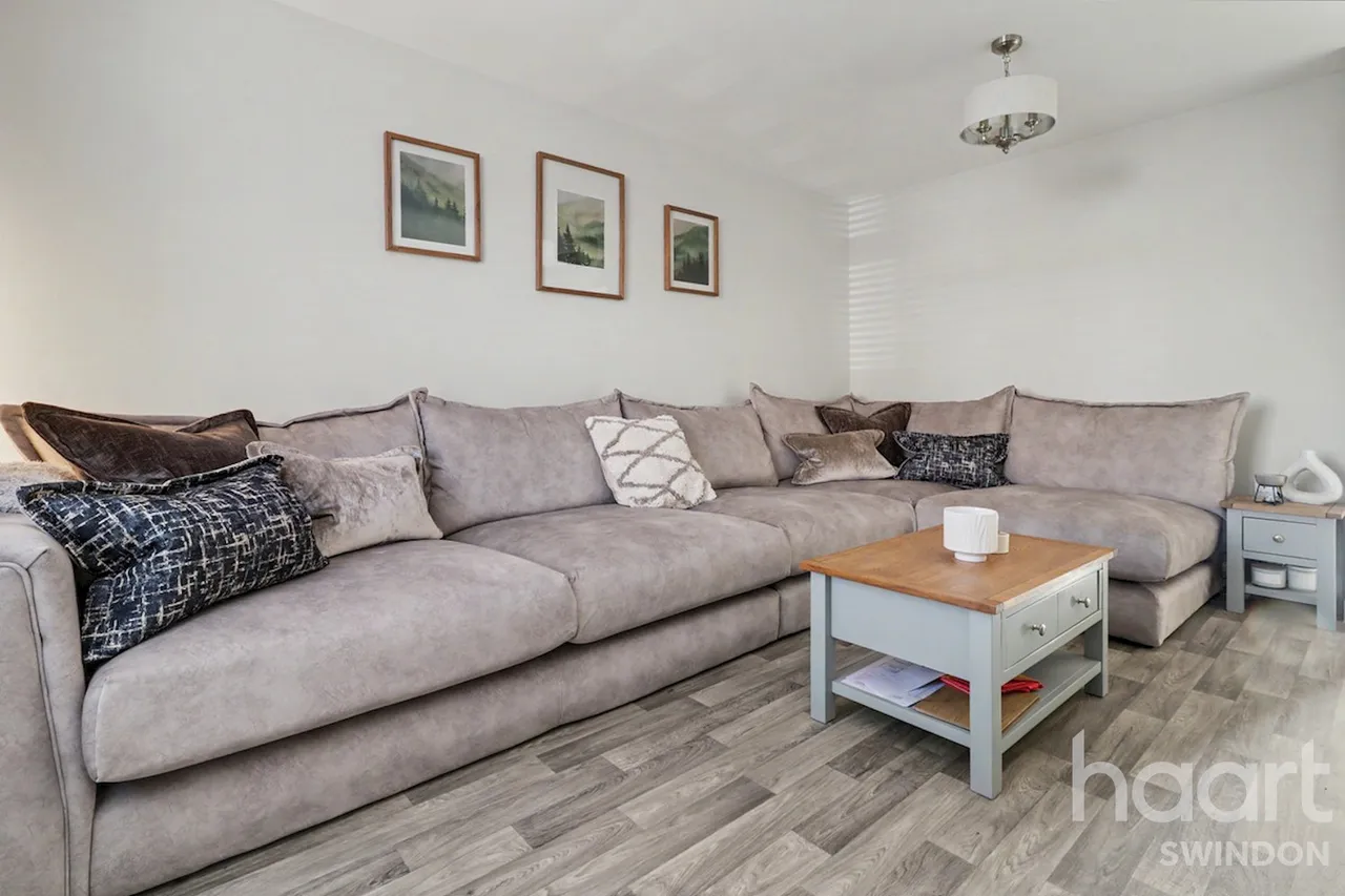 Quince Avenue, Swindon, SN1, photo 5
