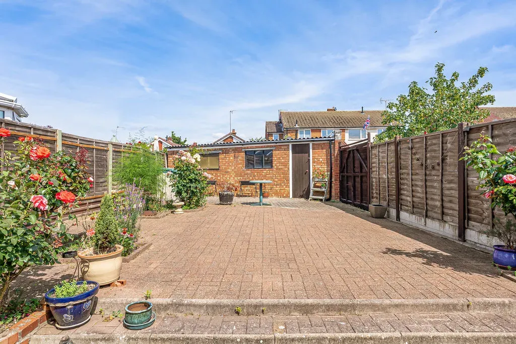Archers Wells, Bletchley, Milton Keynes, Buckinghamshire, MK3 6JG, photo 5