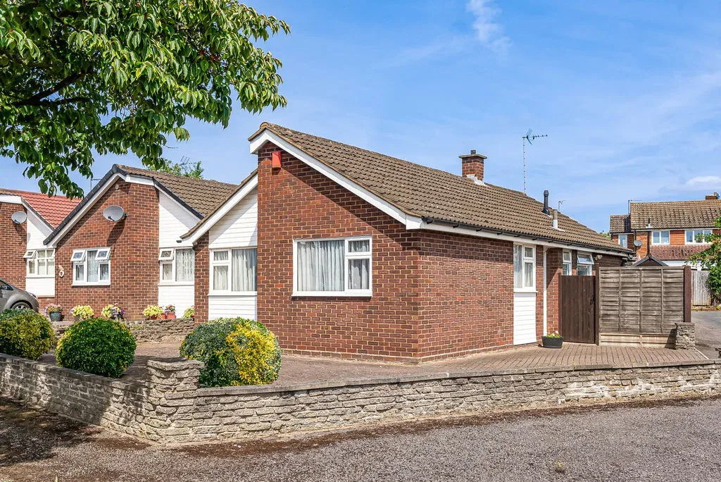 3 bed house for sale — Archers Wells, Bletchley, Milton Keynes, Buckinghamshire, MK3 6JG