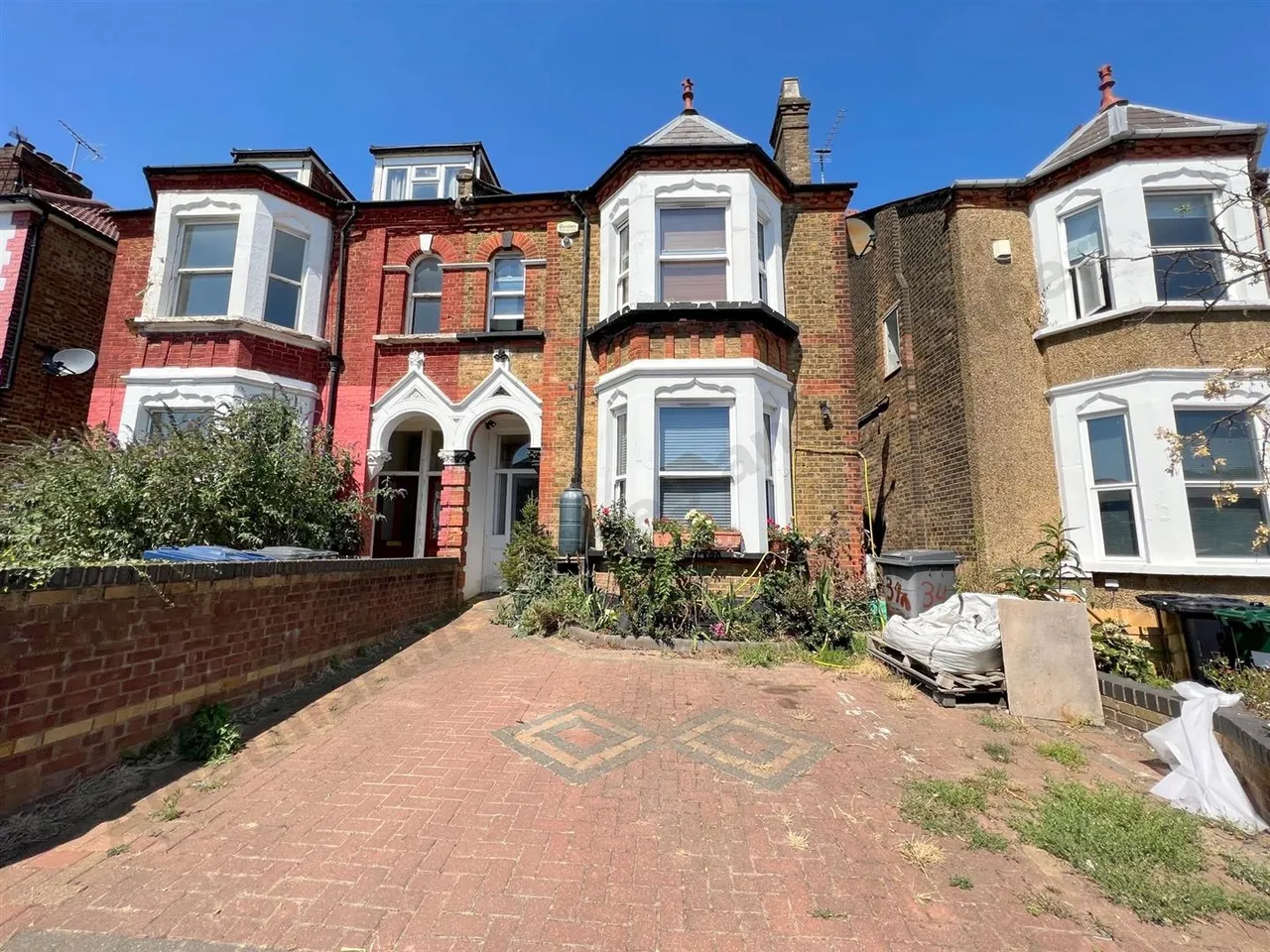 Heriot Road, London, photo 4