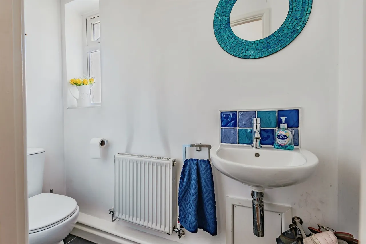 Boleyn Close, Maidenbower, RH10, photo 11