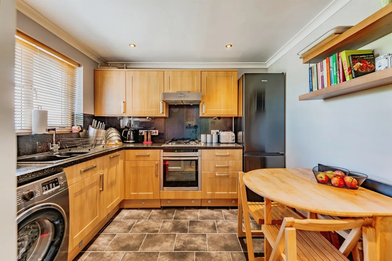 Boleyn Close, Maidenbower, RH10, photo 4