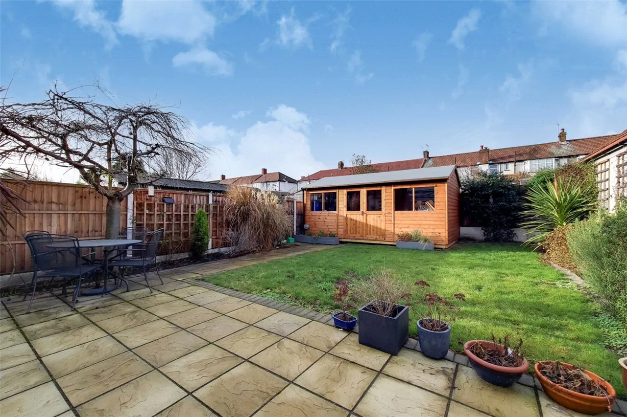 Godfrey Avenue, Twickenham, TW2, photo 11