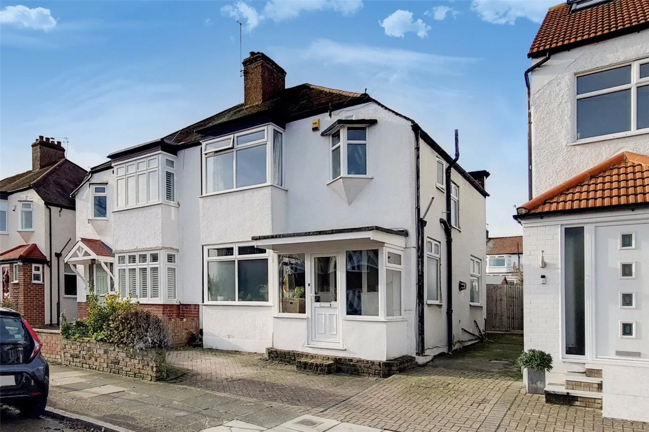 3 bed house for sale, Godfrey Avenue, Twickenham, TW2