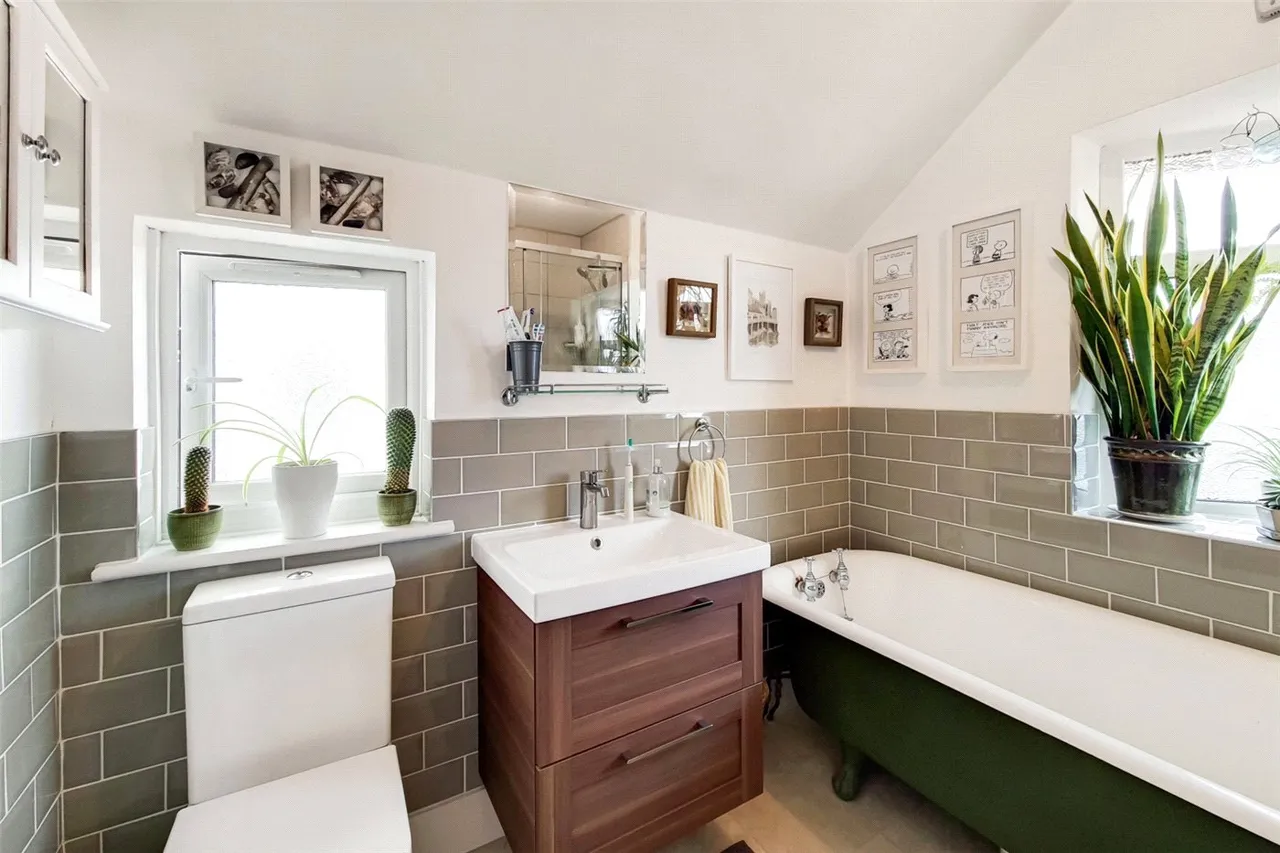 Godfrey Avenue, Twickenham, TW2, photo 9