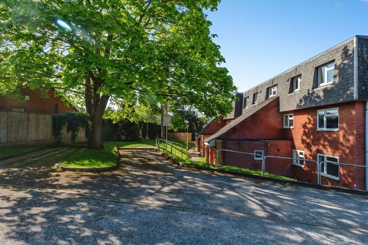 New Penkridge Road, Cannock, Staffordshire, WS11, photo 13
