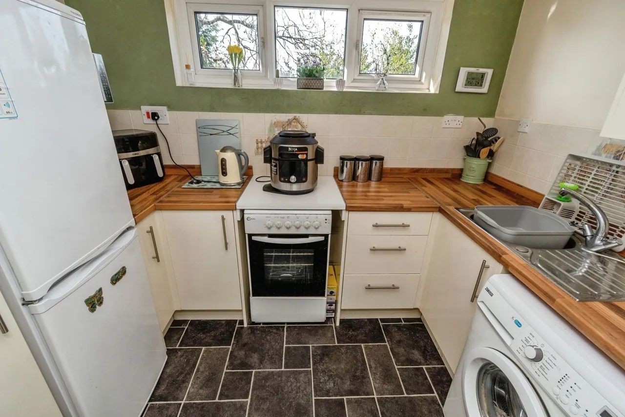New Penkridge Road, Cannock, Staffordshire, WS11, photo 4