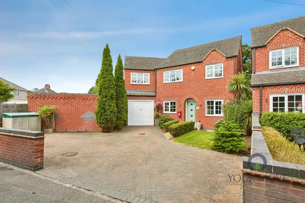 5 bed house for sale — Henhurst Hill, Burton-on-Trent, Staffordshire, DE13