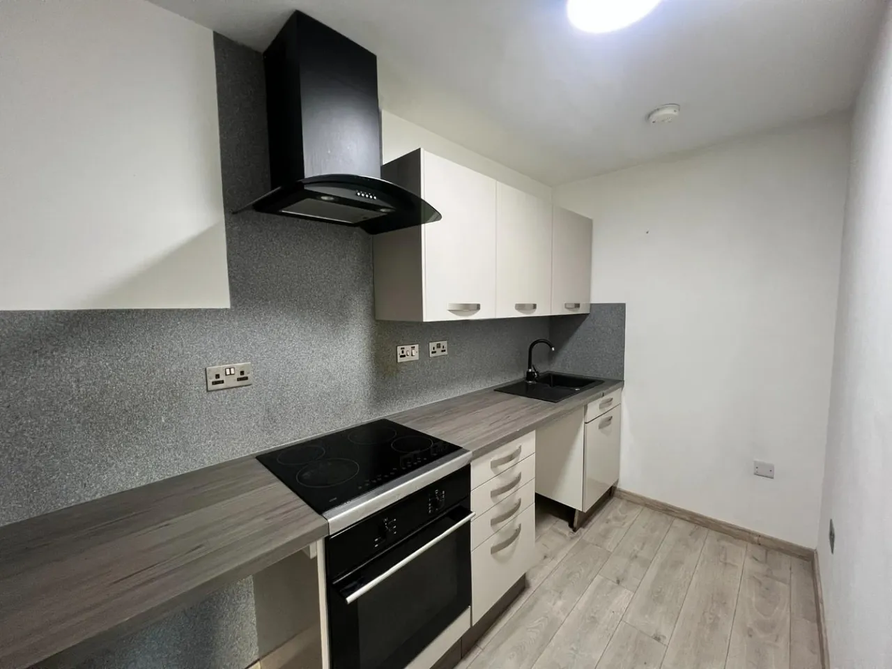 Ferrybridge Road, Castleford, WF10, photo 4