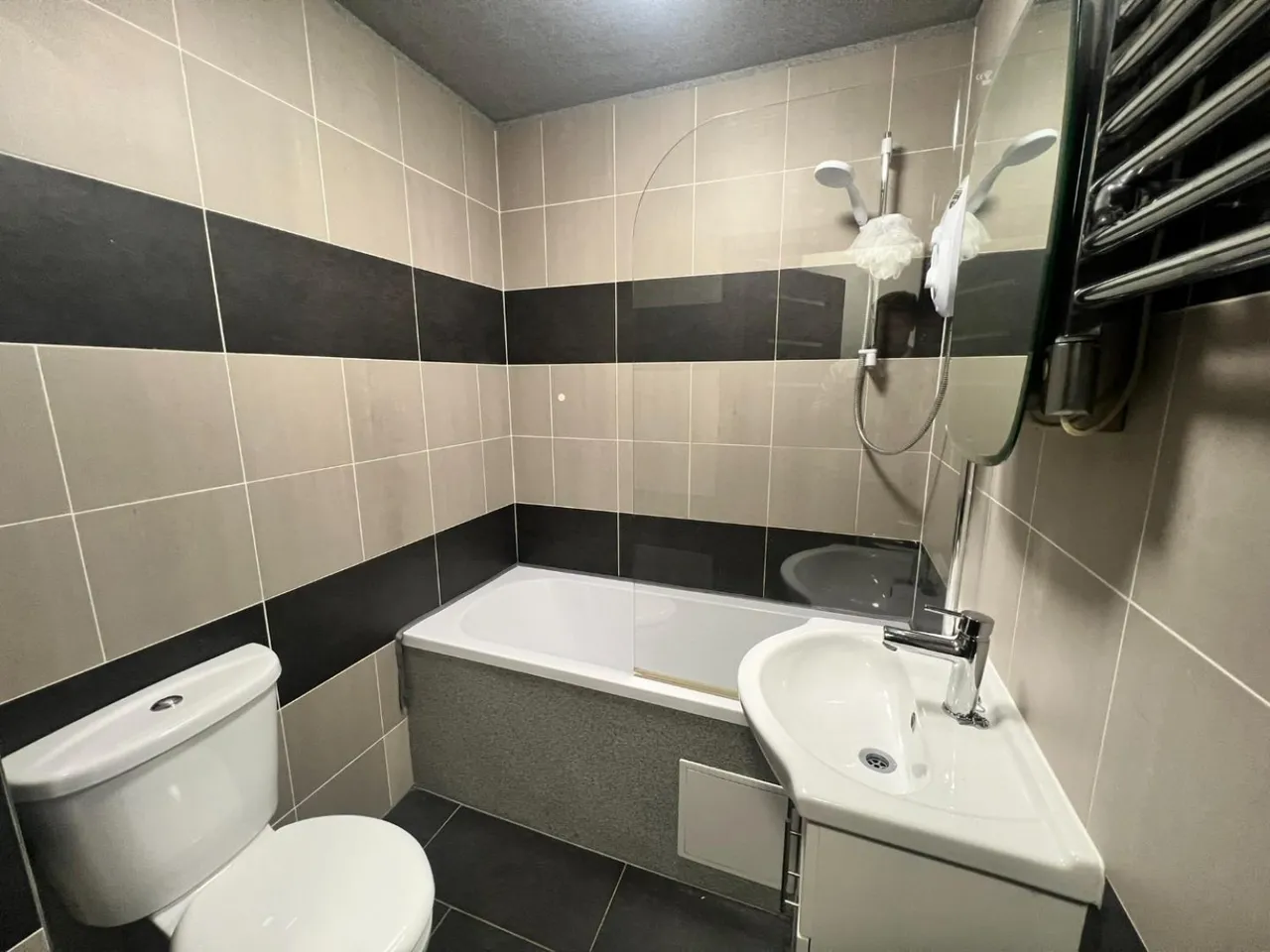 Ferrybridge Road, Castleford, WF10, photo 5