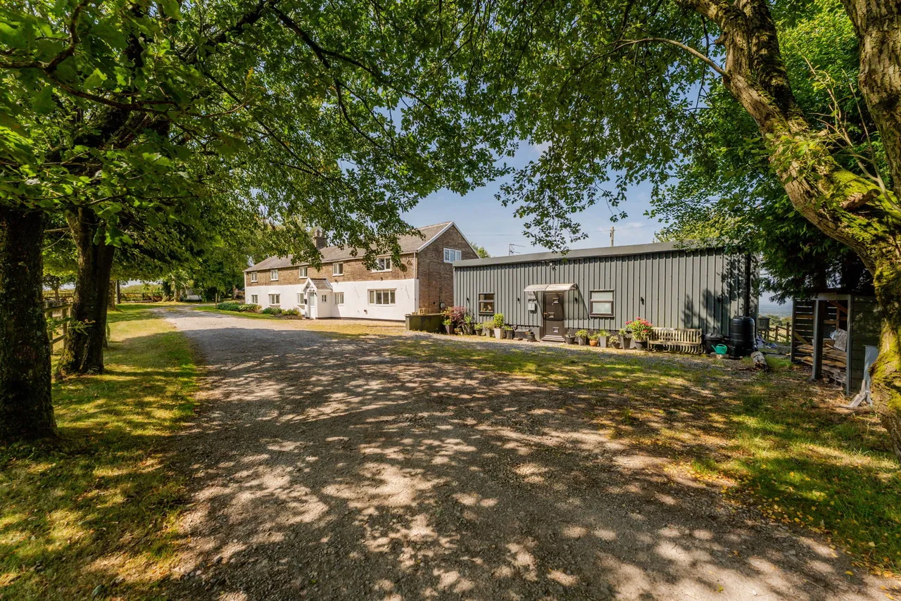 4 bed house for sale, Back Eddisbury Road, Macclesfield