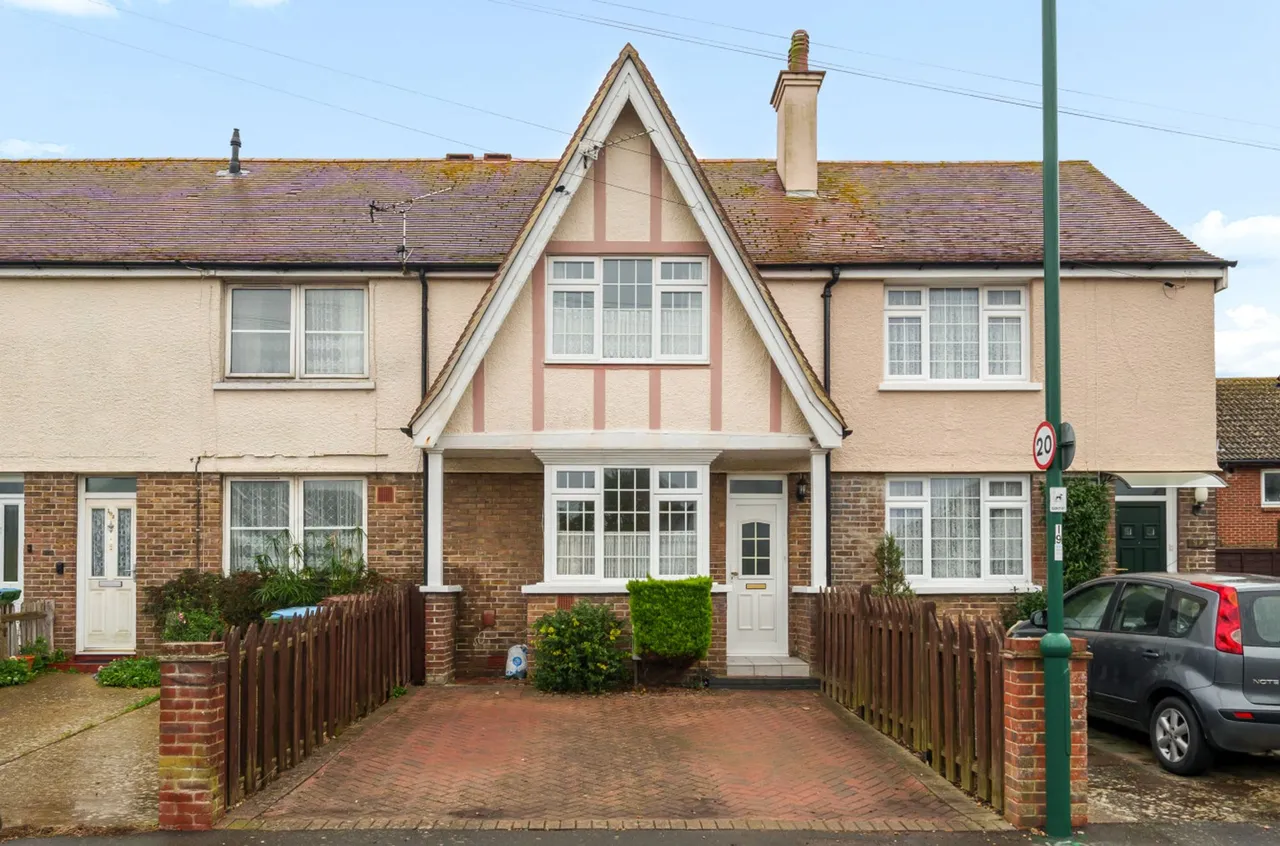 2 bed property for sale, Gravits Lane, Bognor Regis, PO21