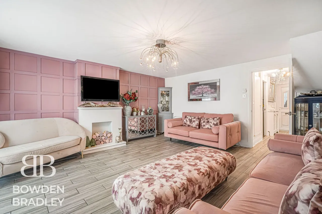 Limes Avenue, Chigwell, IG7, photo 3