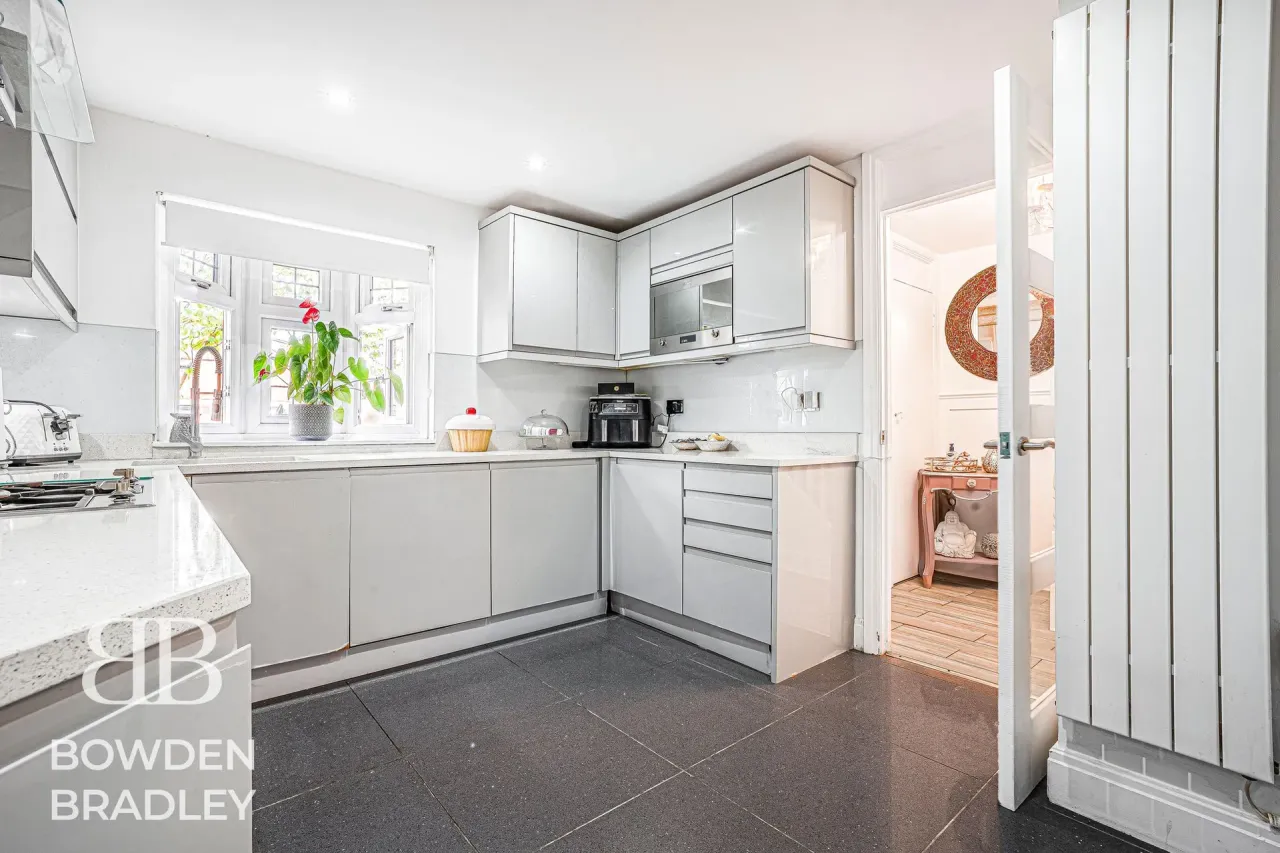 Limes Avenue, Chigwell, IG7, photo 29