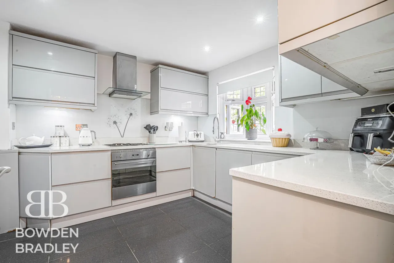 Limes Avenue, Chigwell, IG7, photo 28