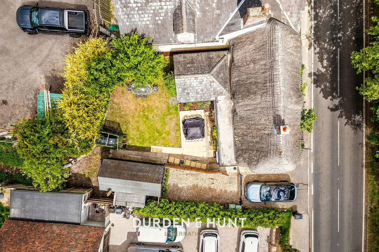 The Street, High Roding, CM6, photo 32