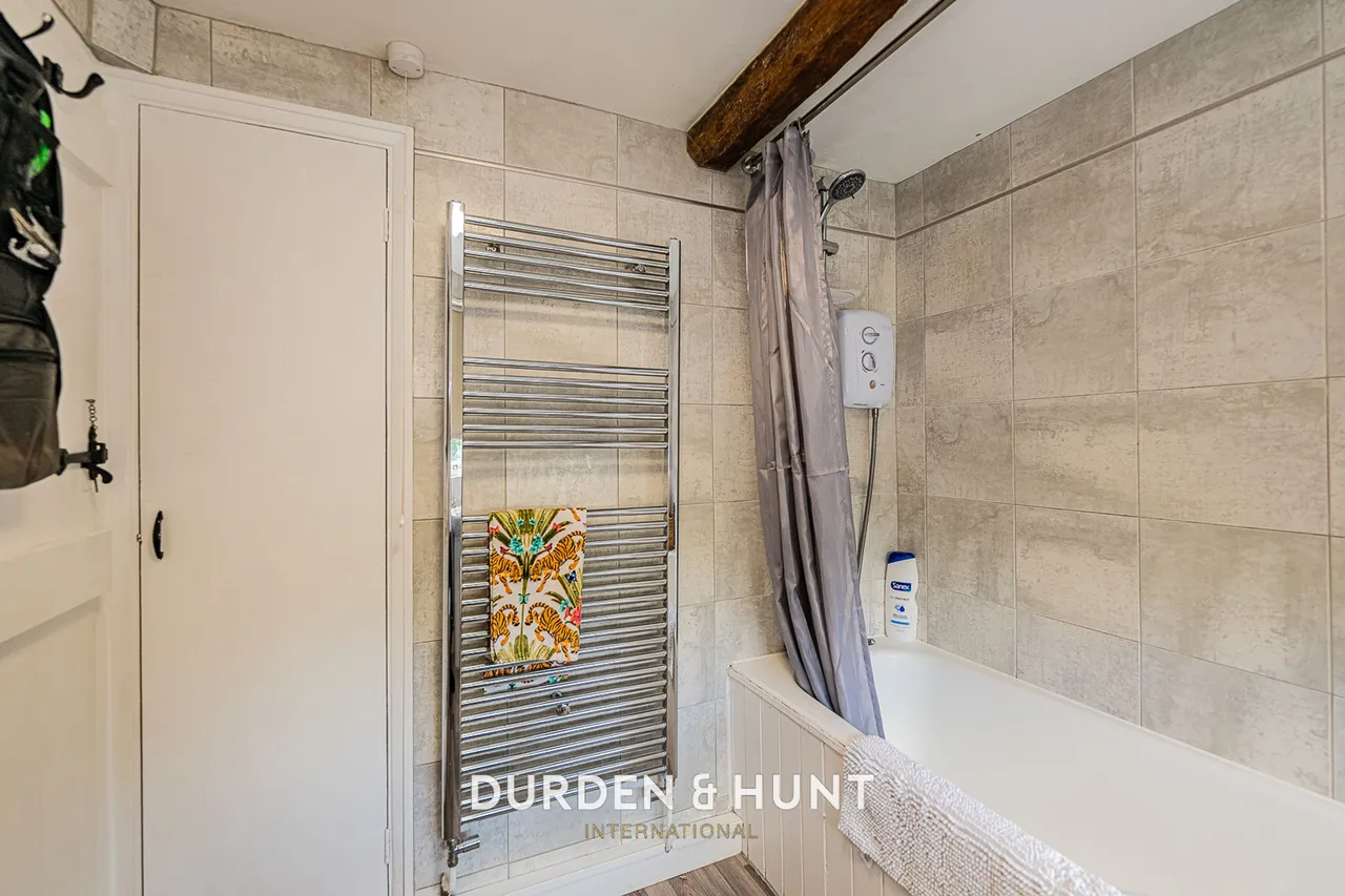 The Street, High Roding, CM6, photo 17