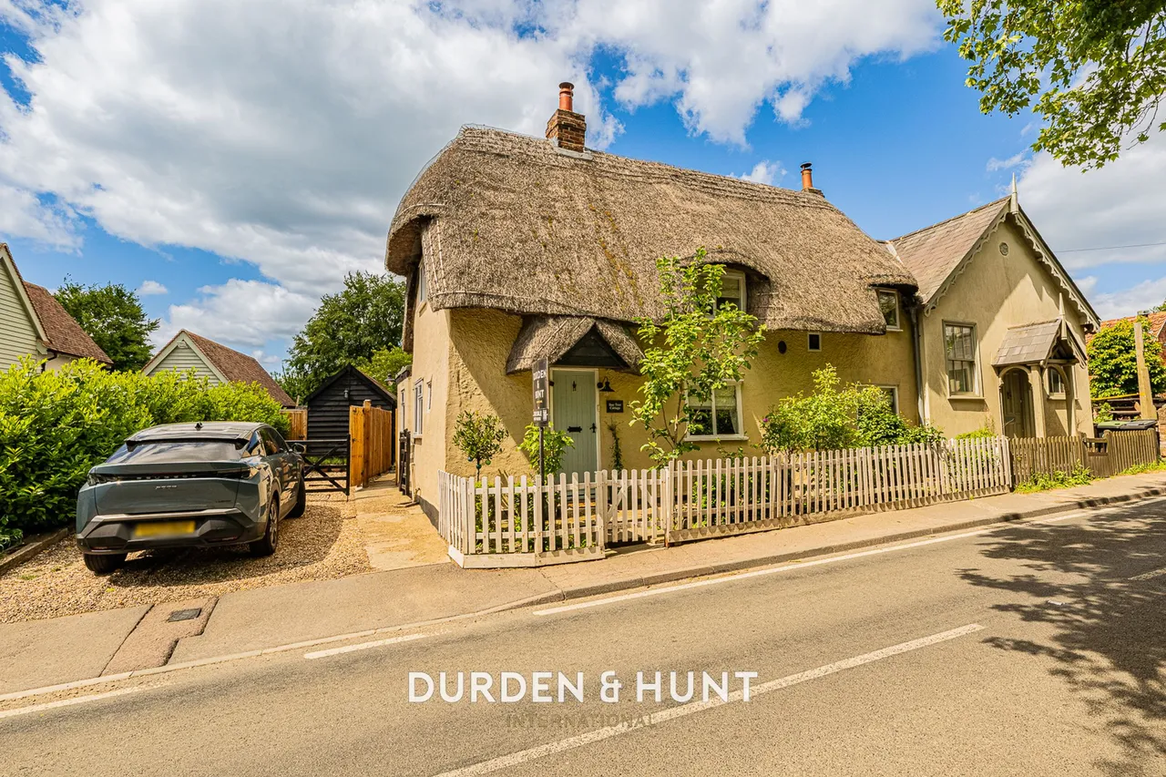 3 bed house for sale, The Street, High Roding, CM6