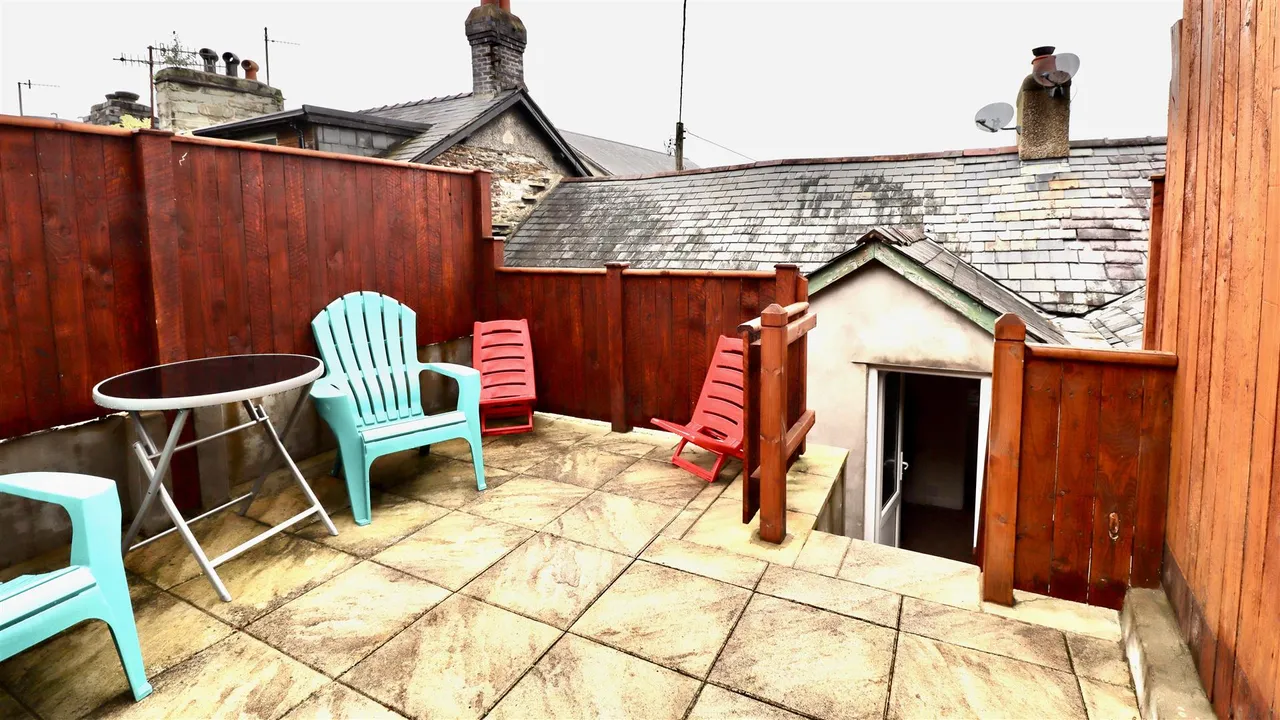 High Street, Talsarnau, LL47, photo 12