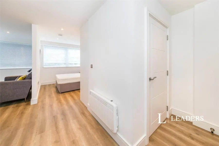 Wood Street, East Grinstead, RH19, photo 8