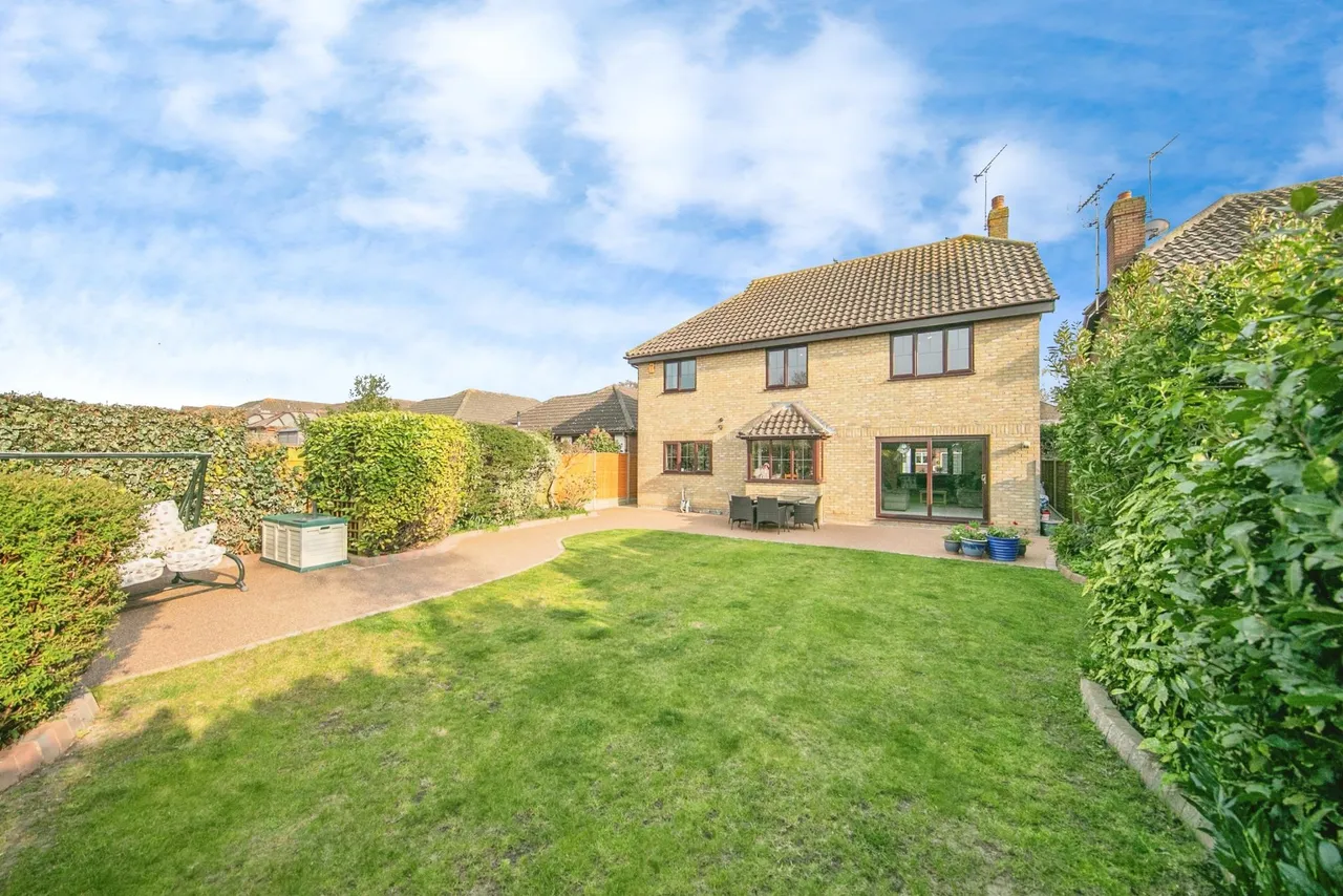 Leas Road, Clacton-on-sea, CO15, photo 20