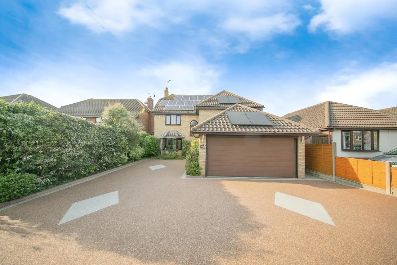 Leas Road, Clacton-on-sea, CO15, photo 18