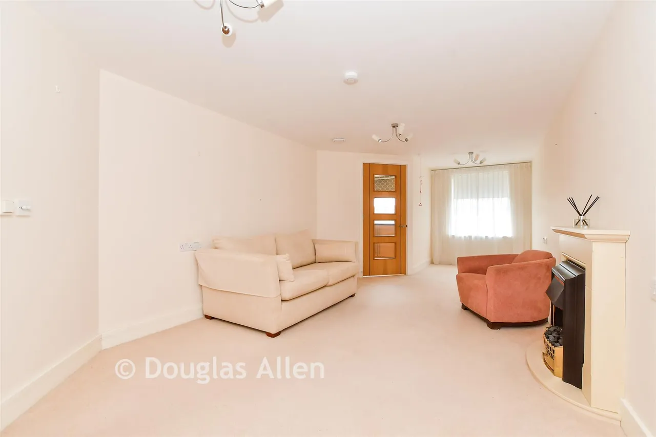 High Street, Ongar, CM5, photo 11