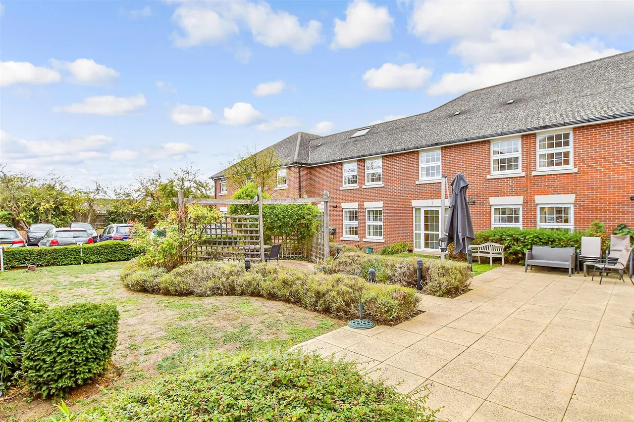 High Street, Ongar, CM5, photo 6