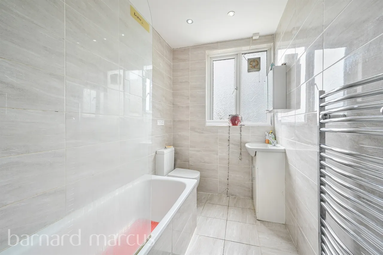 Kingston Road, Epsom, KT19, photo 4