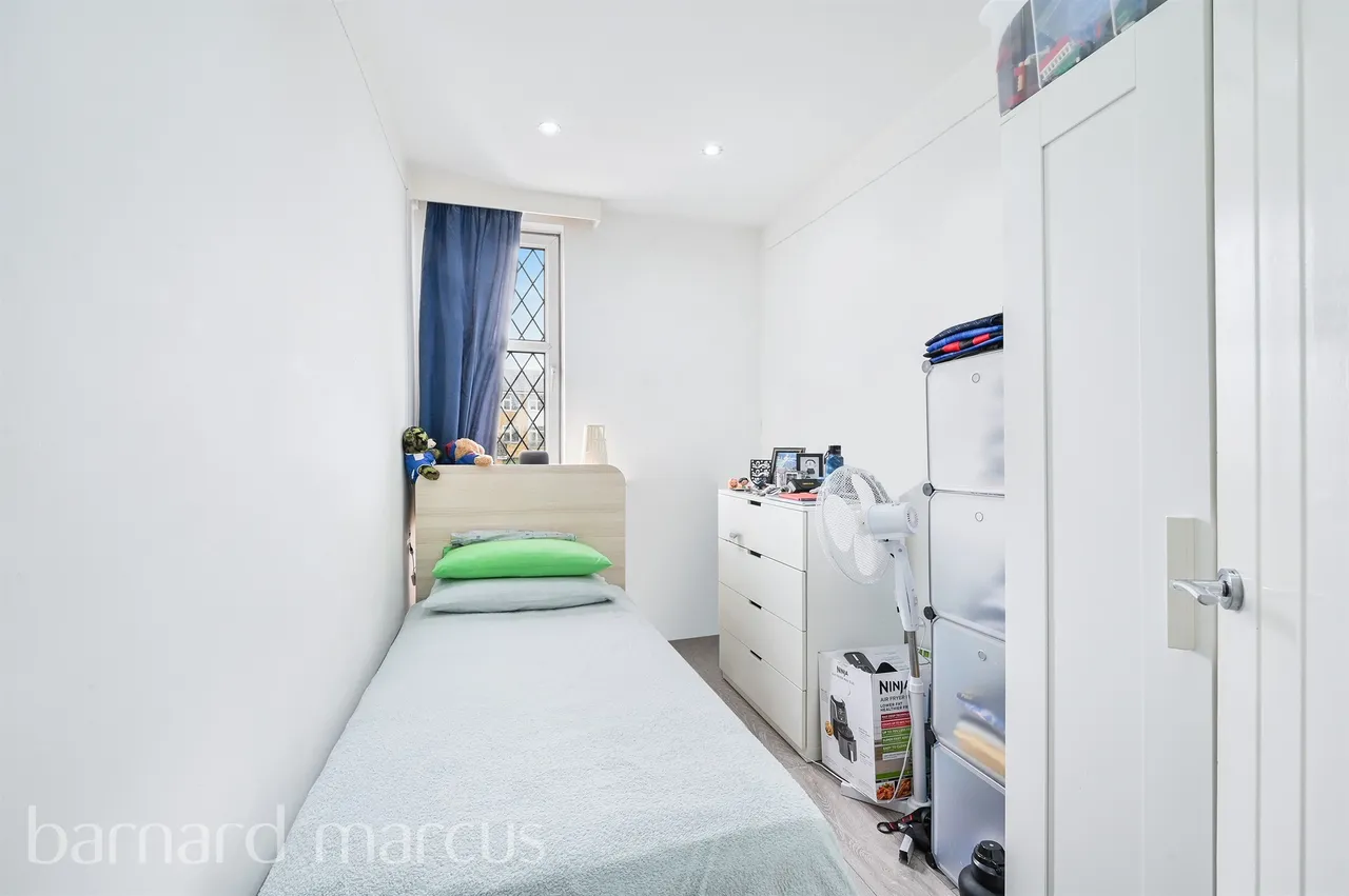 Kingston Road, Epsom, KT19, photo 11